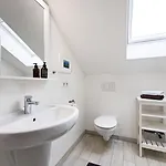 Holiday home Rapsbluetenhaus