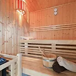 Holiday home Rapsbluetenhaus *