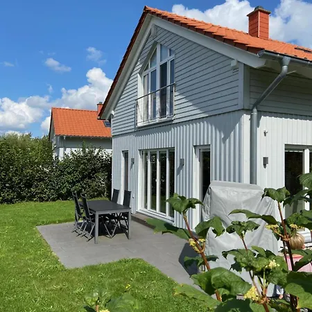 Rapsbluetenhaus Holiday home Bohnert