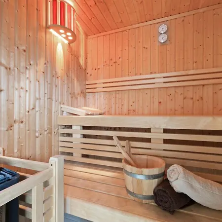 Semesterbostad Rapsbluetenhaus *